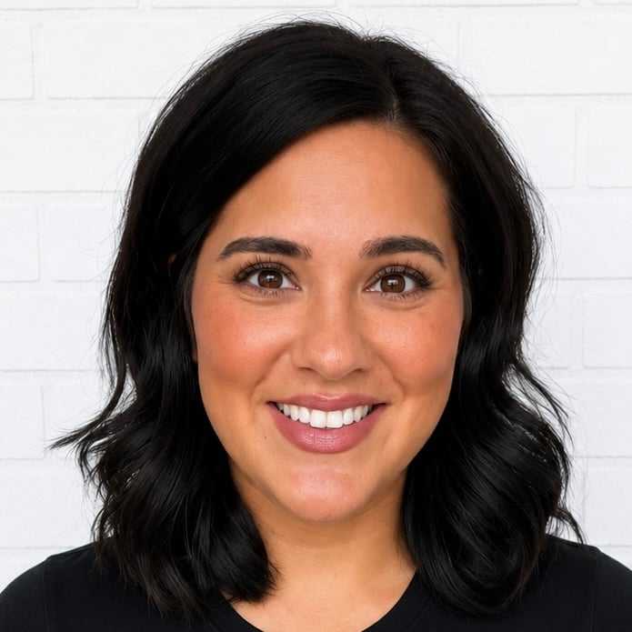 Portrait of Ceara, a professional stylist at Hudson Salon, showcasing their expertise and style.